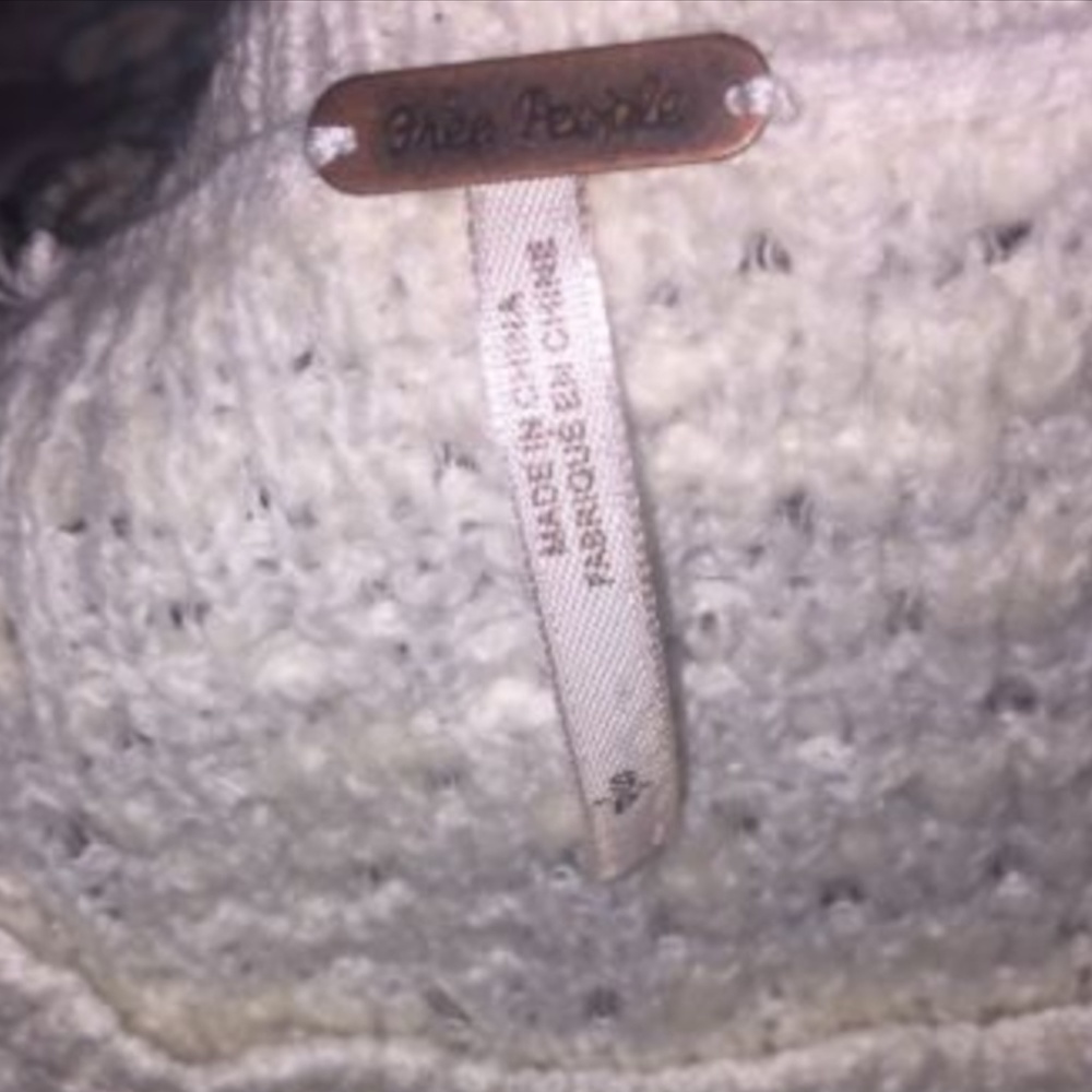 SOLD FREE PEOPLE IVORY JEEPSTER PULLOVER SWEATER - Picture 4 of 4